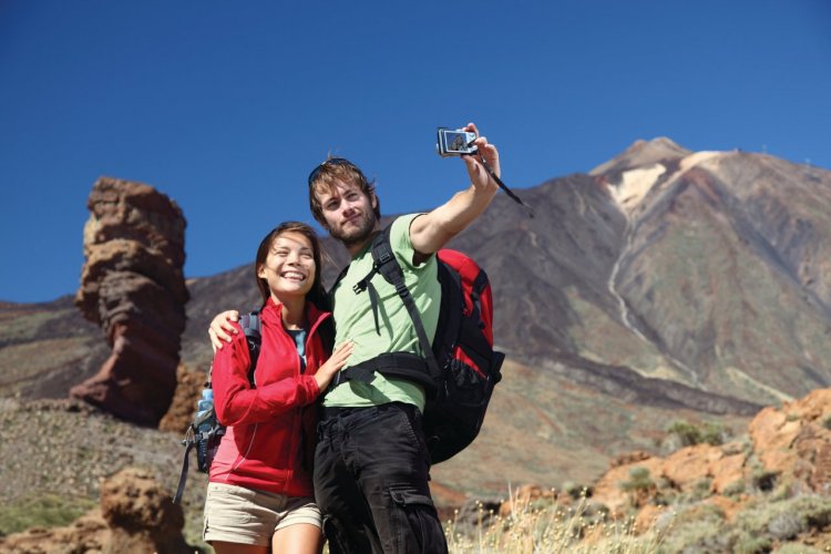 Couple de touristes à Tenerife. - © Maridav