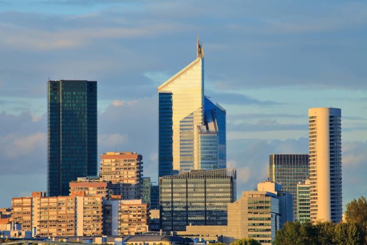La tour First - © aterrom - stock.adobe.com