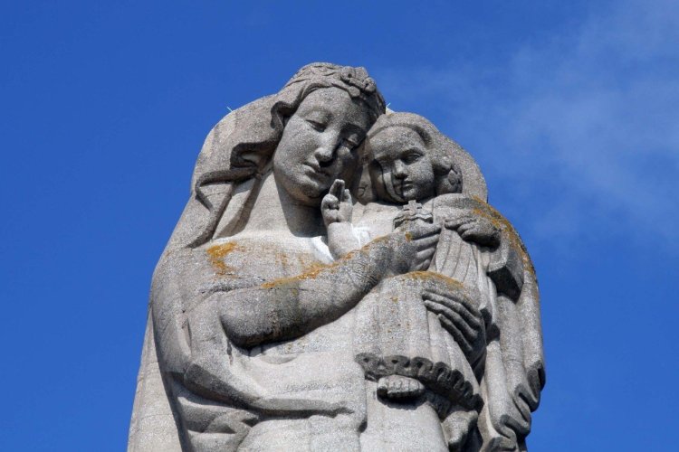 La Vierge du Mas Rillier - © loflo69 - Shutterstock.com