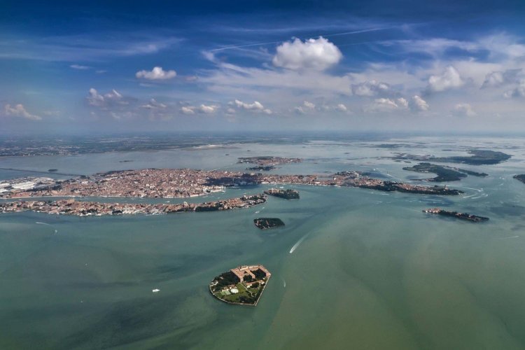 La lagune de Venise - © Angelo Giampiccolo - shutterstock