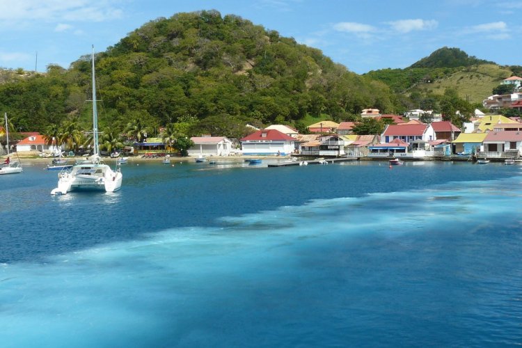 Départ de l'île des Saintes en bateau. - © ady94250 - Fotolia