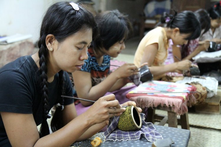 Artisanat birman - © Stéphan Szeremeta