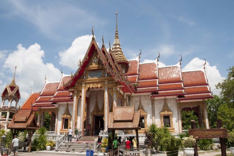 Temple Wat Chalong - Phuket - © Tbradford - iStockphoto