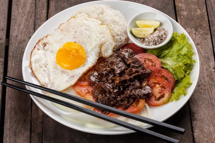 Lok Lak - © Kika Mika - Shutterstock.com