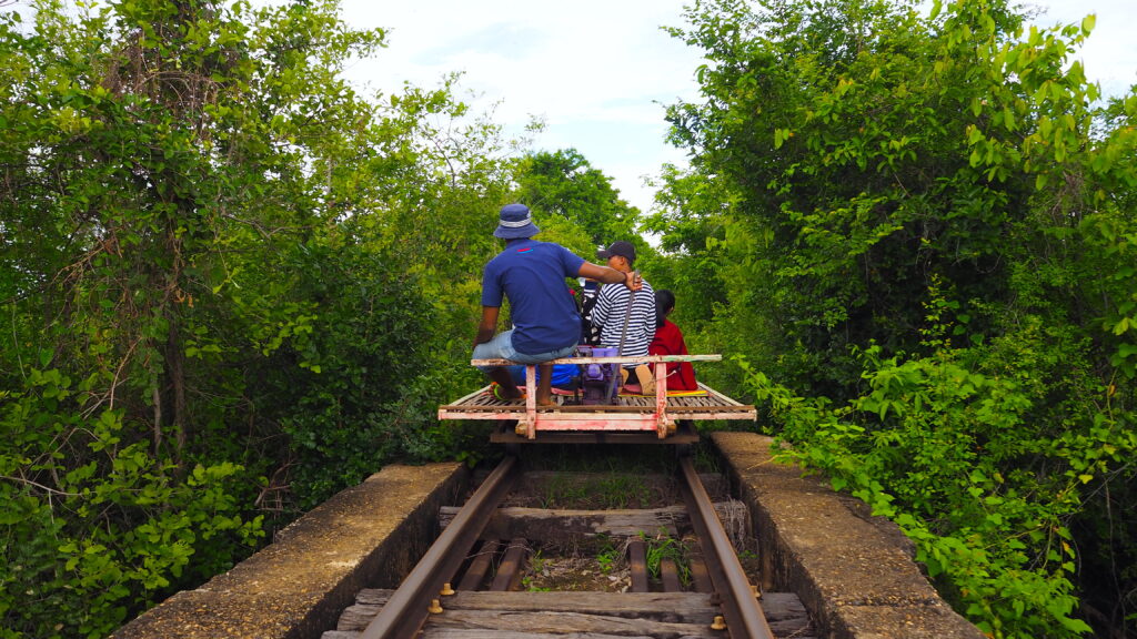 Le Bamboo Train