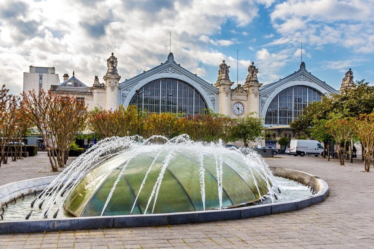 La gare de Tours - © Leonid Andronov - Shutterstock.com