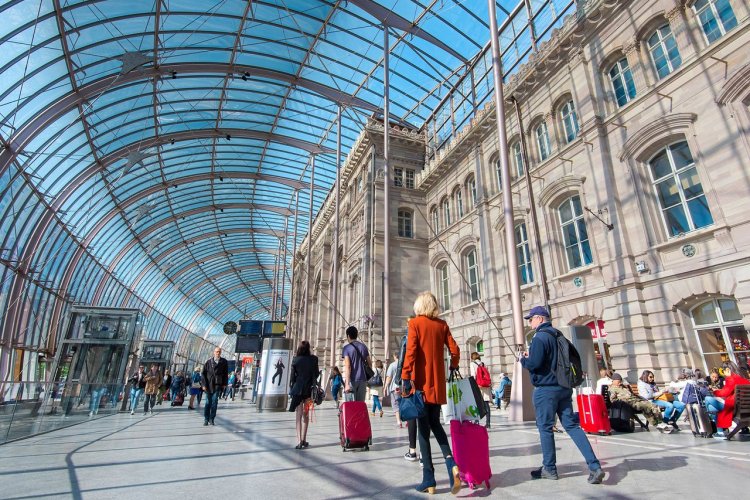La gare de Strasbourg - © Savvapanf Photo - Shutterstock.com