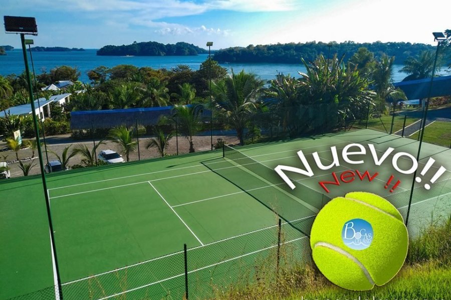 Une partie de tennis à Boca Chica