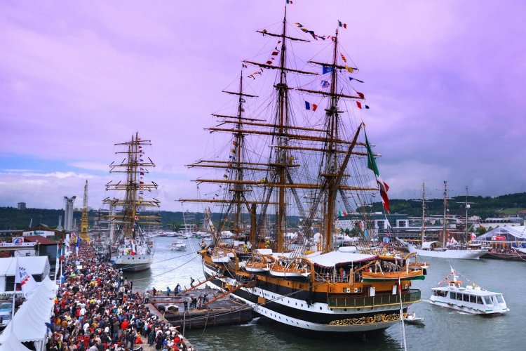 L'Armada de Rouen - © Tilio & Paolo - stock.adobe.com