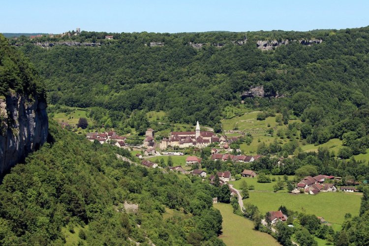 Baume-les-messieurs - © Audrey Dénégan _ Jura Tourisme