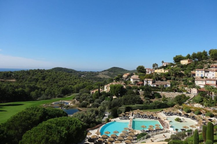 - © Dolce Frégate Provence