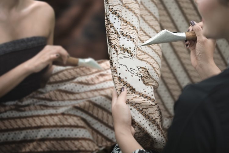 Confection de batik - © Acarapi - stock.adobe.com