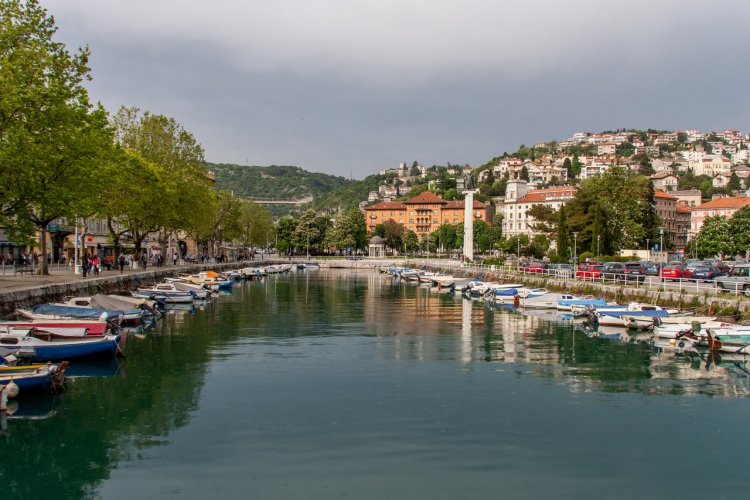- © Damir Kvajo & ONT Croatie