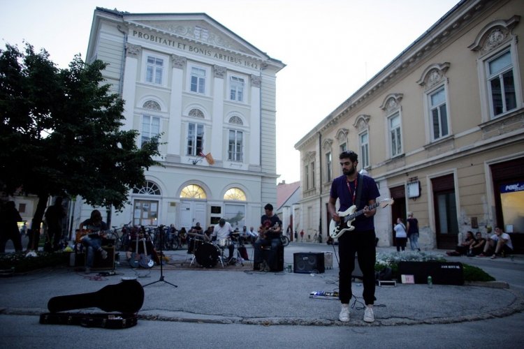 - © Domagoj Blažević & ONT Croatie