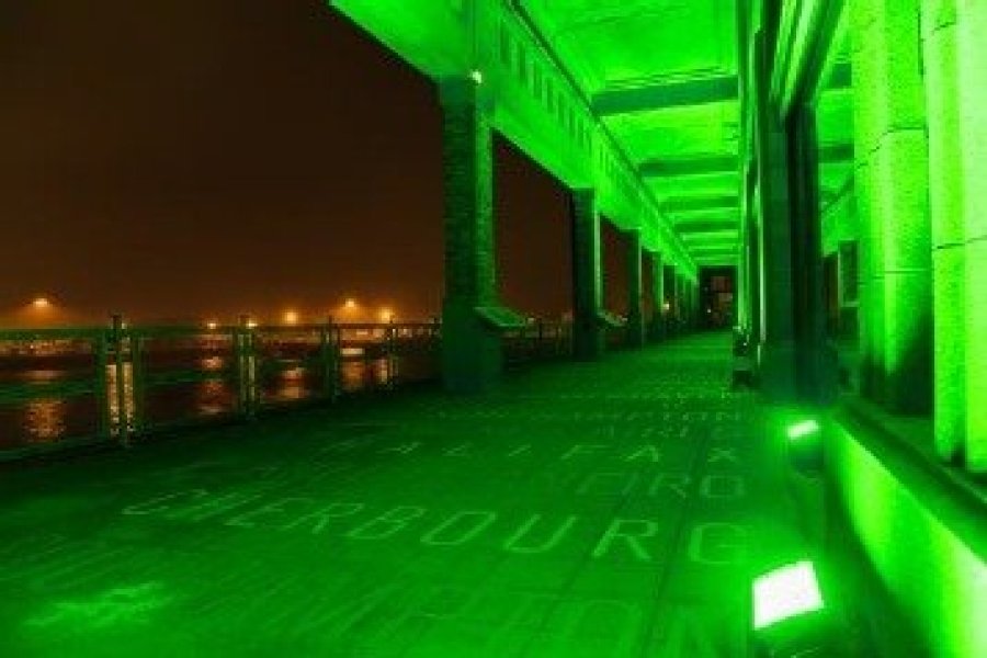 La Gare Transatlantique et la Gare maritime illuminées aux couleurs de l'Irlande
