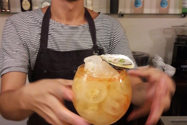 Un cocktail de Paulo pour commencer! - © Nicolas Lhullier