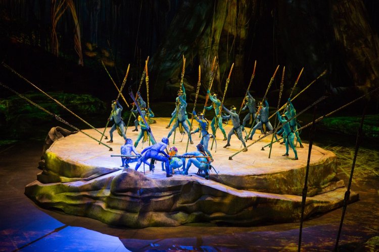 - © Errisson Lawrence © 2015 Cirque du Soleil