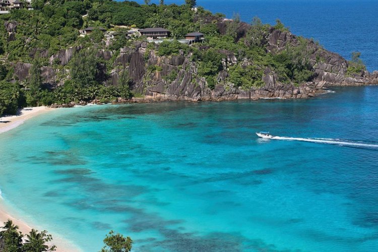 - © Seychelles European Reservations