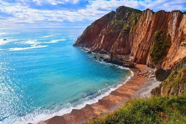La playa del silencio - © lunamarina - Shutterstock.com
