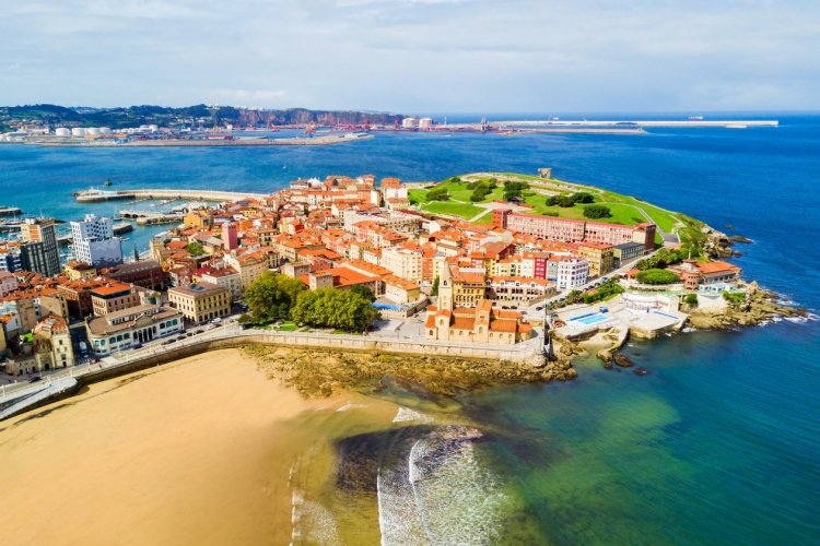 Gijón - © saiko3p - Shutterstock.com