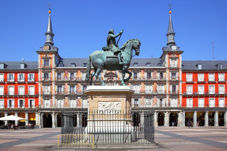 Plaza Mayor, Madrid - © zoom-zoom