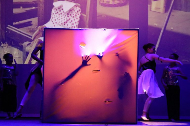 Gala Studio Attitude la Chaudronnerie La Ciotat - © Laurent BOSCHERO