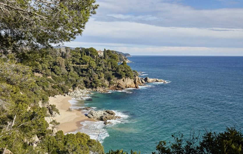 La crique de Sa Boadella qui permet un moment de calme, entre nature et mer méditerranée - © Lloret Turisme