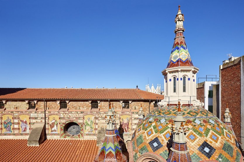 Les mosaïques de la chapelle de l'église Sant Roma au centre de la ville, héritage du passé indiano - © Lloret Turisme