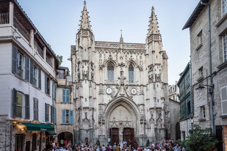 La basilique Saint-Pierre d'Avignon - © Empreinte d'Ailleurs