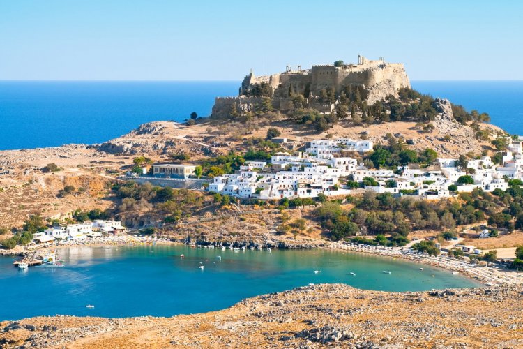 L'acropole de Lindos, île de Rhodes - © dim0n - iStockphoto.com