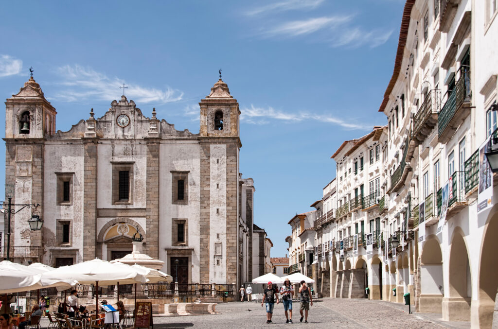 Evora
