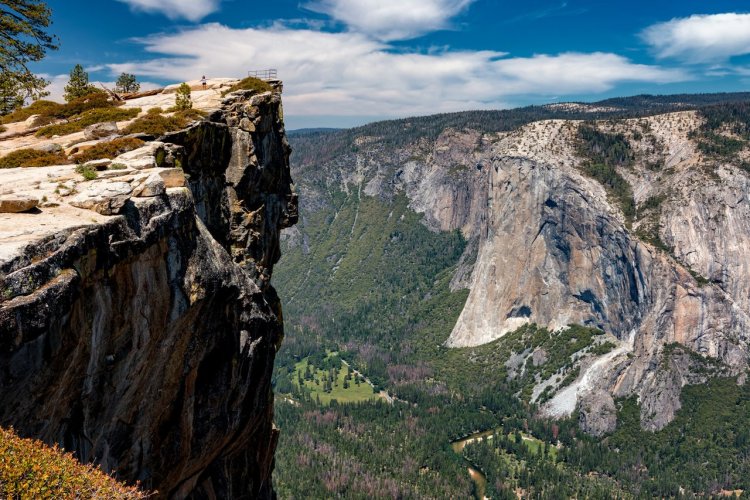 Taft Point - © John - stock.adobe.com