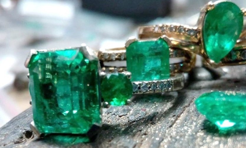 - © Lucy Jewelry