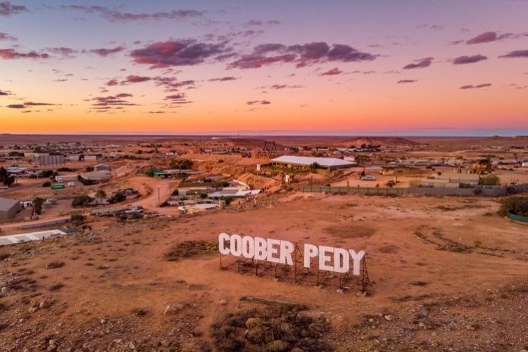 Coober Pedy - © John Park