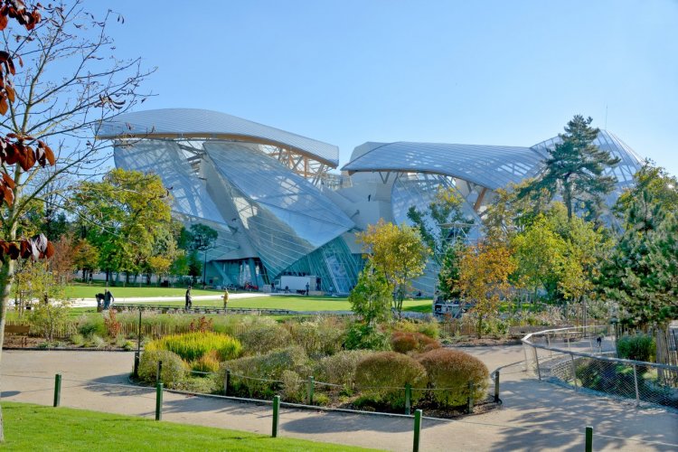 Le Jardin d'acclimatation et la fondation Louis Vuitton - © Meunierd - Shutterstock.com