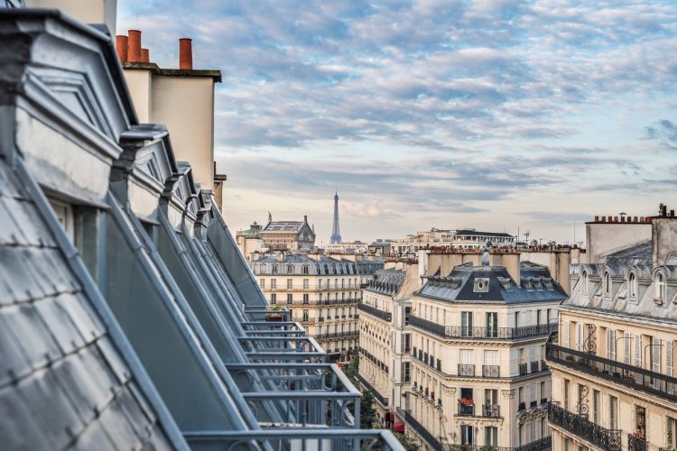Les toits de Paris - © Alexander Demyanenko - Shutterstock.com