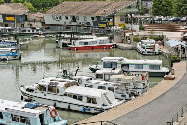 Port de Colombiers - © Tree4two - Istock.com
