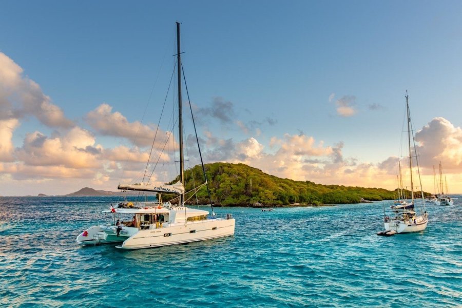 Découvrir les Grenadines lors d'une croisière en catamaran