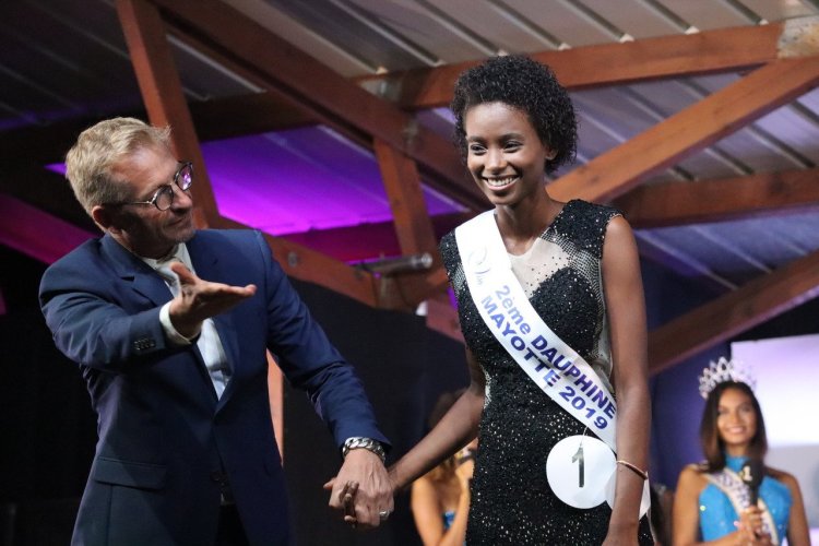 Olivier Noël et la 2ème Dauphine Chaïda Mogne - Miss Mayotte 2019 - © Laurent BOSCHERO