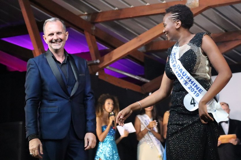 Frank Servel et la 3ème Dauphine Soukayina Alhadi - Miss Mayotte 2019 - © Laurent BOSCHERO