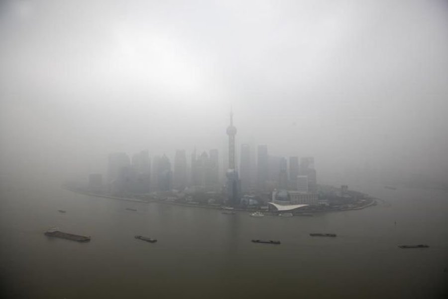 Pudong sous une épaisse pollution.