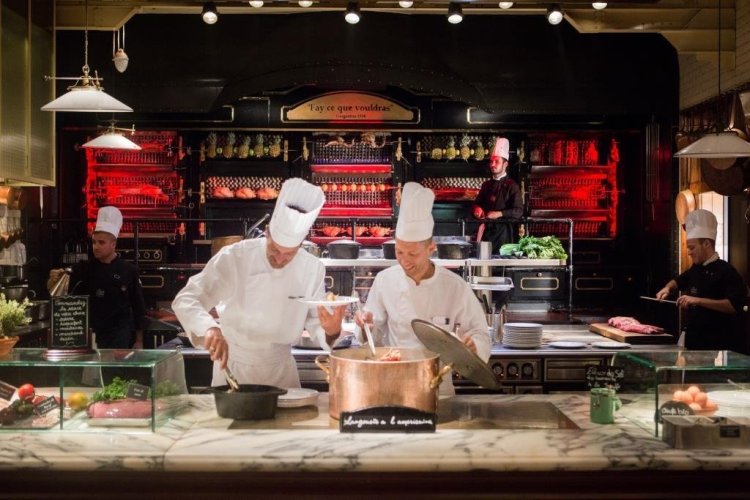 Les Grands Buffets - Rôtisserie - © Les Grands Buffets
