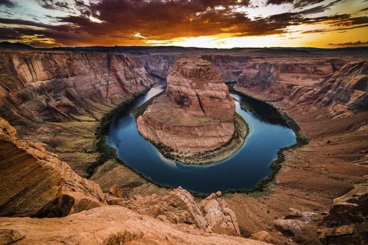 Lake Powell - © iStockPhoto, Tashka