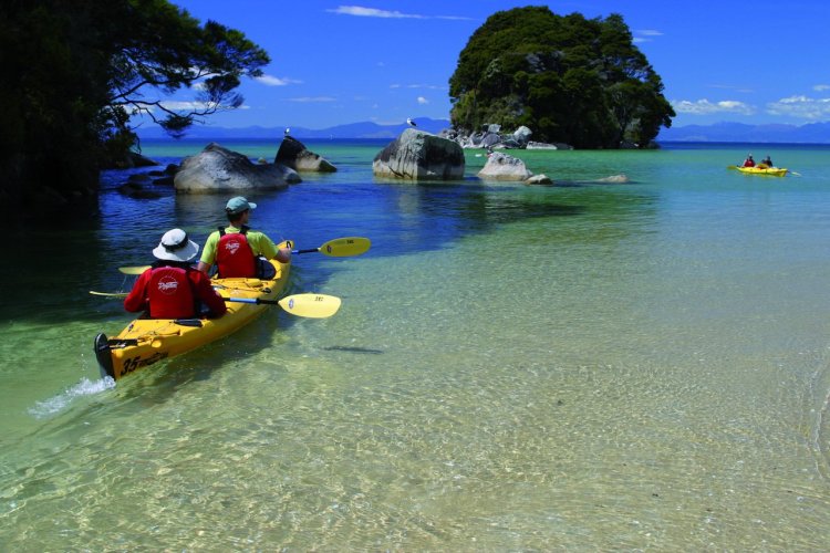 - © TASMAN DISCTRICT TOURISM