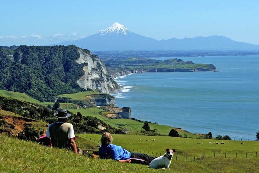 - © TARANAKI DISTRICT TOURISM