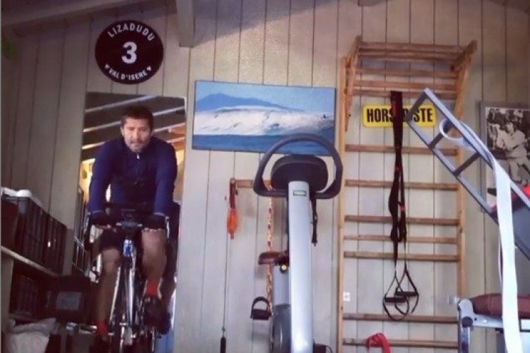 vélo & confinement - © instagram/bixentelizarazu