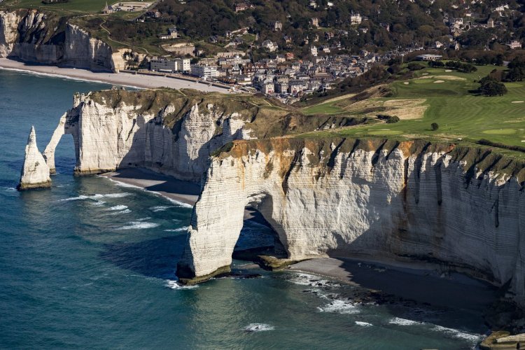 Etretat, pépite naturelle de notre territoire Le Havre Seine Métropole - © Vincent Rustuel /LHSM