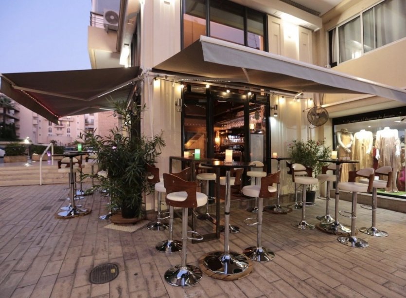 Vue Terrasse Vintage Bar - © VINTAGE BAR CANNES