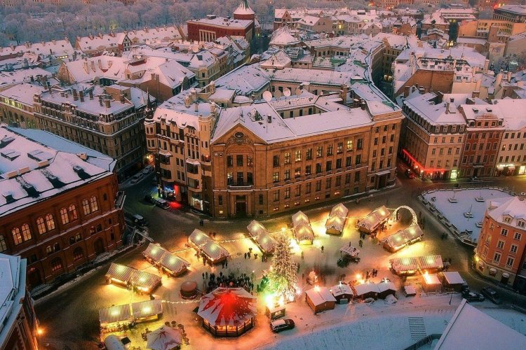 LETTONIE Riga en Hiver - © RTA EAST WEST