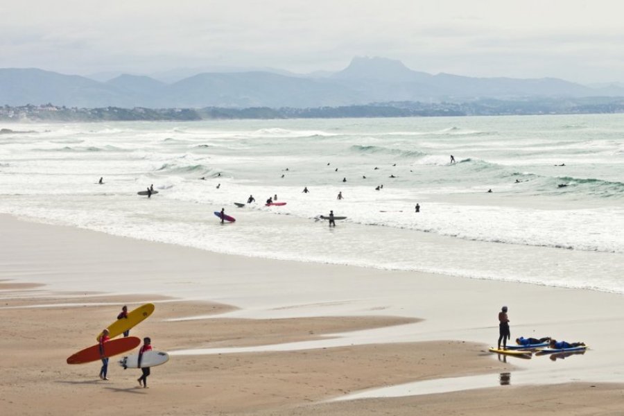 Vous rêvez de pratiquer le surf dans les plus beaux spots du monde ? Voici notre Top 10 !